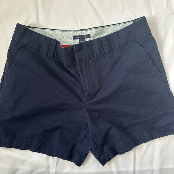 Tommy Hilfiger Blue Bermuda Shorts Lightweight Design - Picture 5 of 5